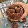 OVO DE PÁSCOA DE POTE DE BOLO DE CENOURA